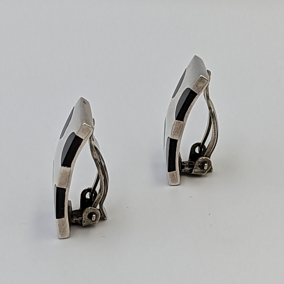Vintage Taxco Mexico Sterling Onyx Inlay Half Polkadot Design Clip on Earrings - Picture 6 of 11